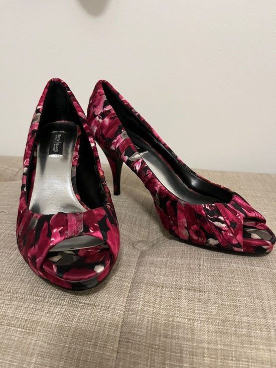 White House Black Market Shoes - White House Black Market Fuchsia Floral Peep-Toe Heels